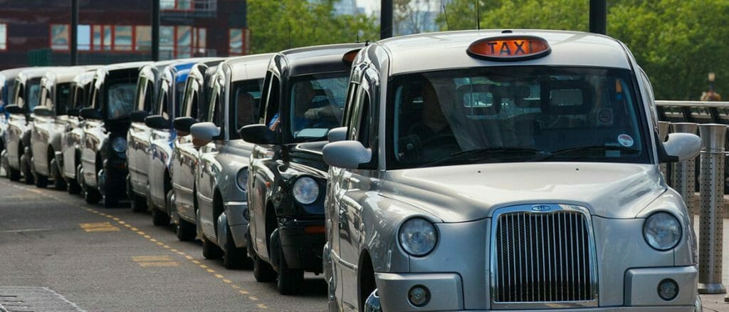 taxis lined up